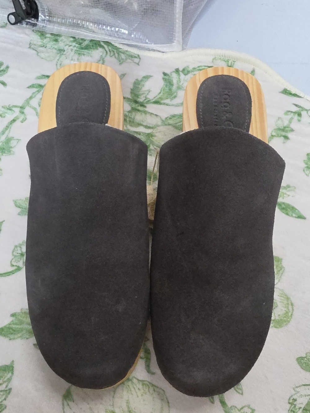 Rag & Co Darcie Gray Suede Clogs Sz 9